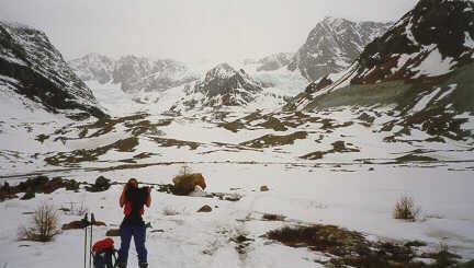 Lenka au pied du (reste de) glacier de Zermatt